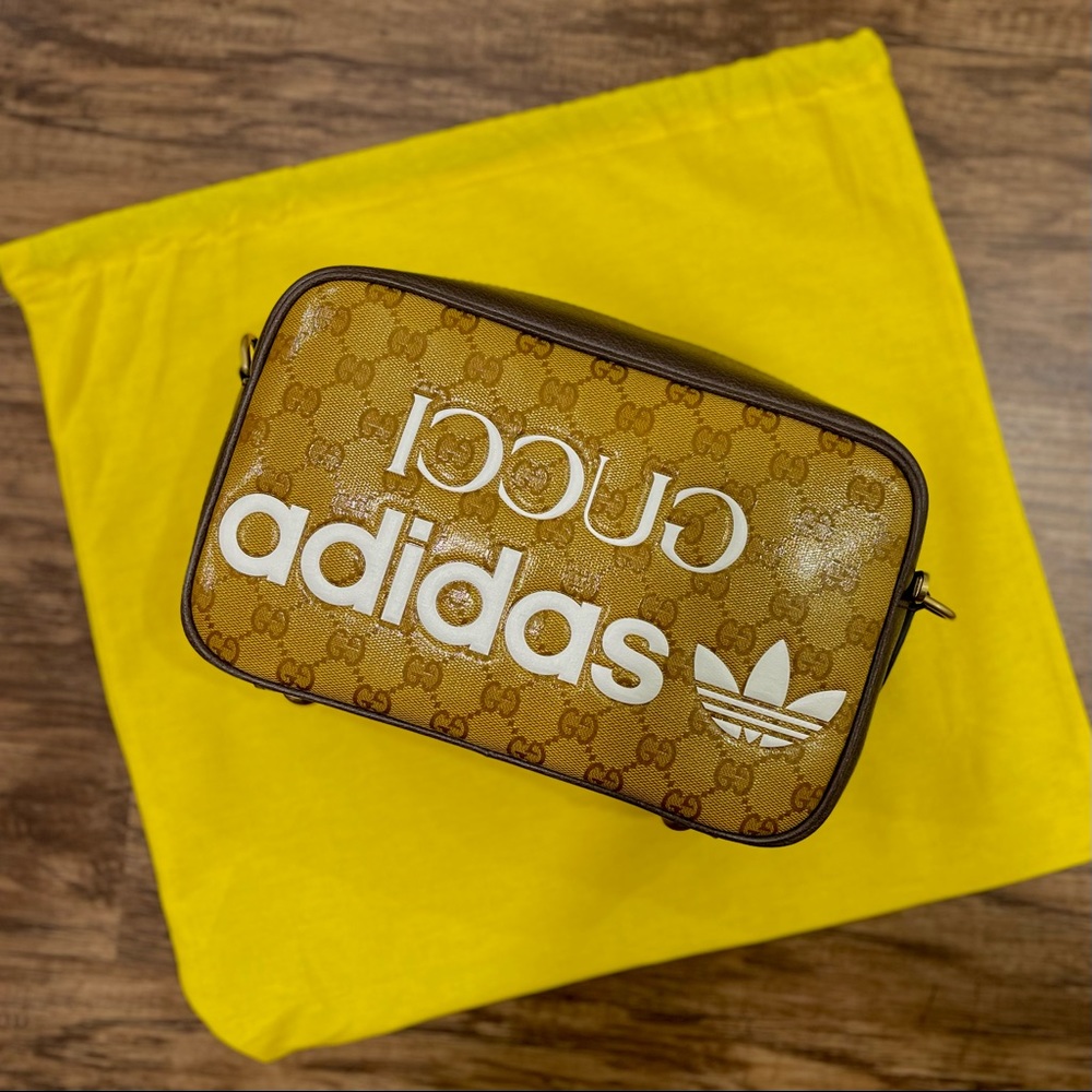 In Hand! Gucci x adidas Small Shoulder Bag - Picture 4 of 7